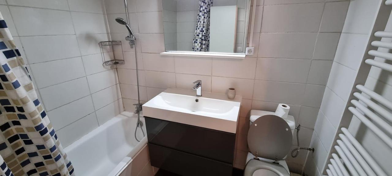 Appartement Studio avec jardin Fréjus Extérieur photo